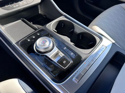 New 2026 Kia Carnival EX FWD image 17