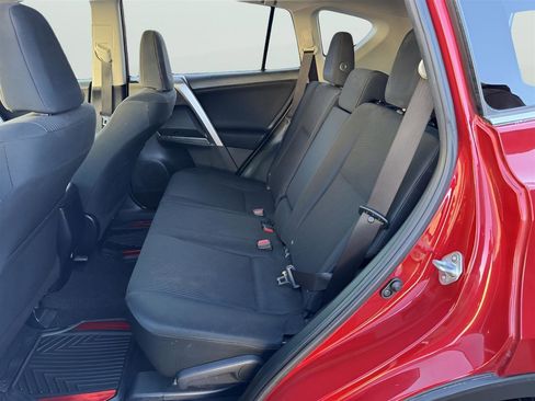 Used 2017 Toyota RAV4 LE w/ Carpet Mat Package image 16