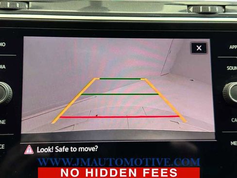 Used 2021 Volkswagen Tiguan SEL image 32