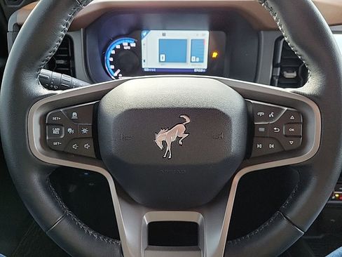 Used 2024 Ford Bronco Outer Banks image 23