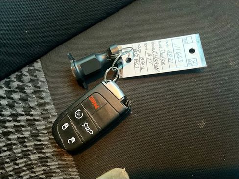 Used 2021 Dodge Charger R/T w/ Blacktop Package image 32