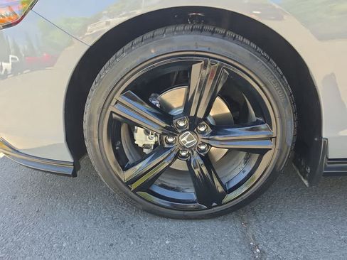 Used 2025 Honda Accord Sport image 10