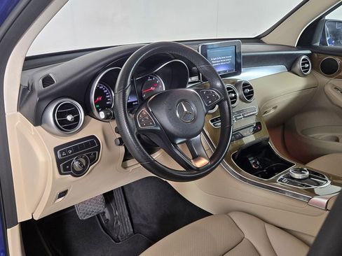 Used 2019 Mercedes-Benz GLC 300 image 17