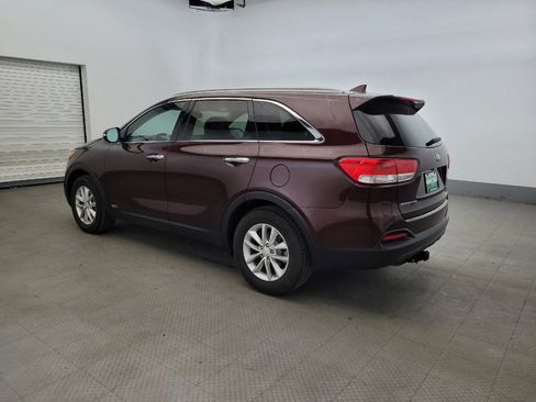 Used 2017 Kia Sorento AWD w/ LX Convenience Package image 3