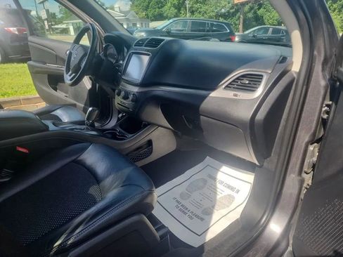 Used 2020 Dodge Journey Crossroad FWD image 14