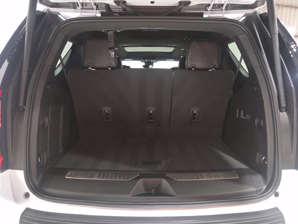 Used 2026 GMC Yukon Denali Ultimate AWD/4WD image 10