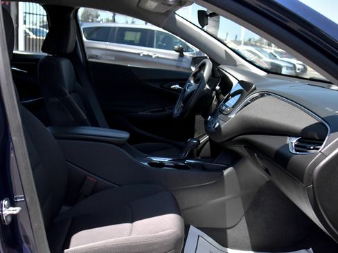 Used 2020 Chevrolet Malibu LT FWD image 41