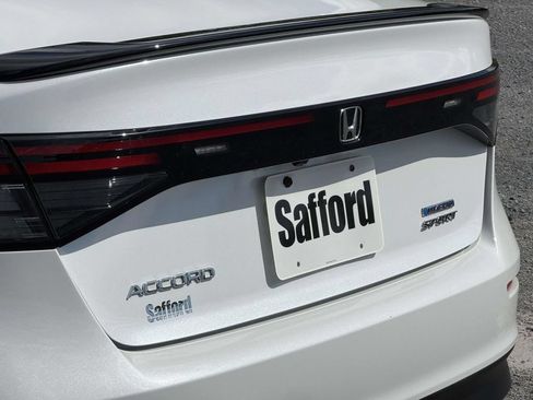 Used 2023 Honda Accord Sport image 11