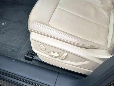 Used 2019 Audi Q5 2.0T Premium image 19