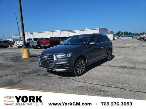 Used 2019 Audi Q7 3.0T Premium w/ Cold Weather Package AWD/4WD image 1