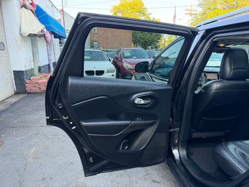 Used 2014 Jeep Cherokee Limited AWD/4WD image 28