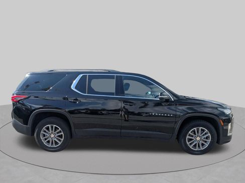 Used 2023 Chevrolet Traverse LT FWD image 3