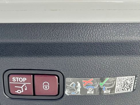 Certified 2025 Mercedes-Benz GLE 53 AMG 4MATIC Coupe image 51