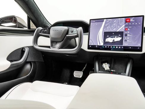 Used 2022 Tesla Model S Plaid AWD/4WD image 24