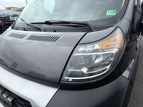 Used 2021 RAM ProMaster 2500 w/ Convenience Group FWD image 6