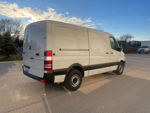 Used 2014 Mercedes-Benz Sprinter 2500 image 5