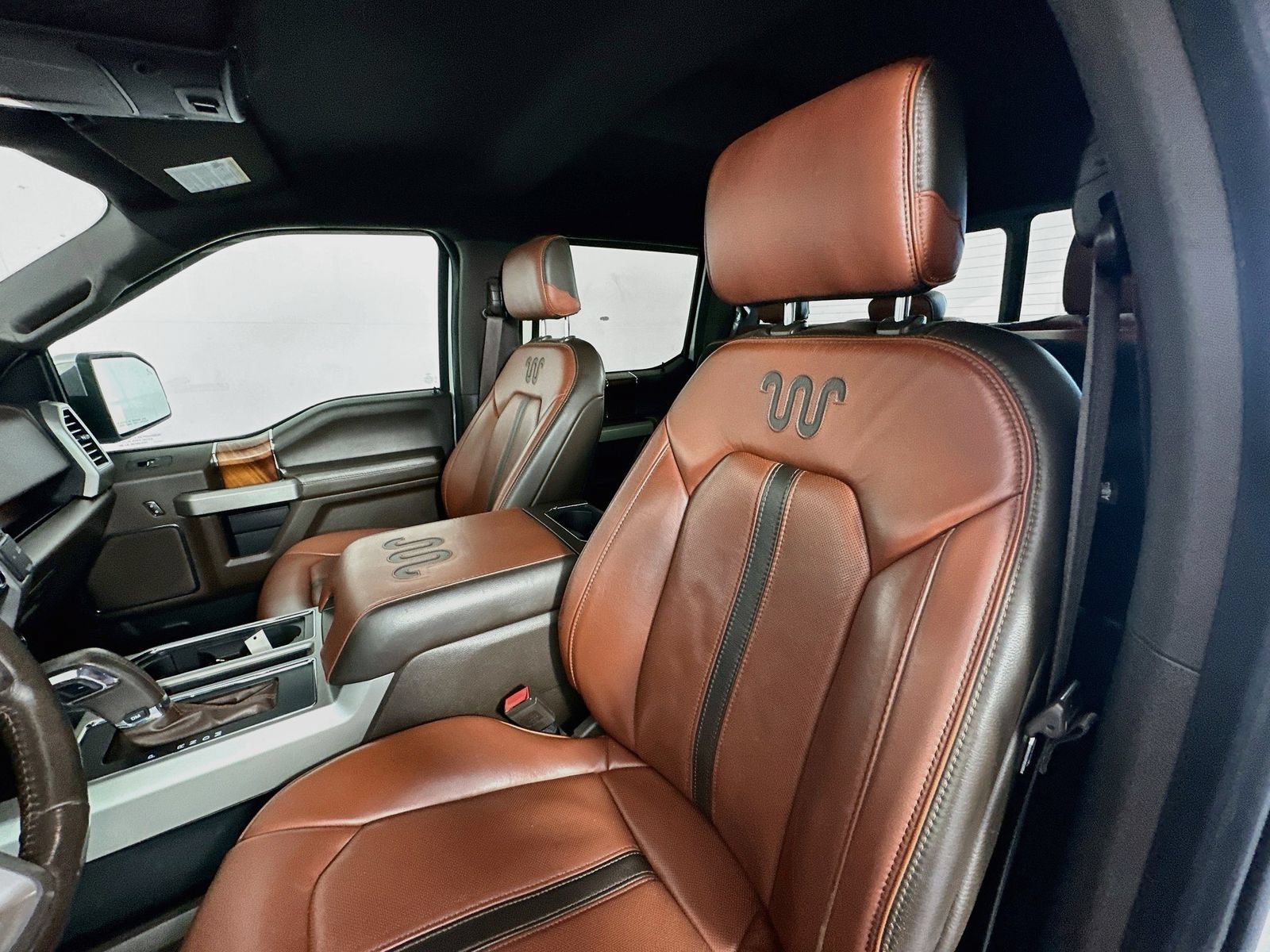 Used 2019 Ford F150 King Ranch w/ Equipment Group 601A Luxury AWD/4WD image 21