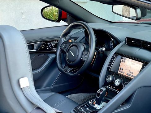 Used 2014 Jaguar F-TYPE S RWD image 15
