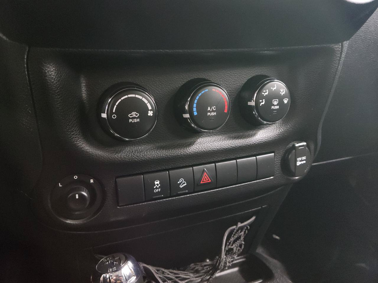 Used 2012 Jeep Wrangler Sport AWD/4WD image 19
