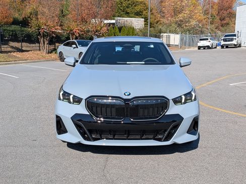 New 2026 BMW 530i xDrive w/ M Sport Package image 8