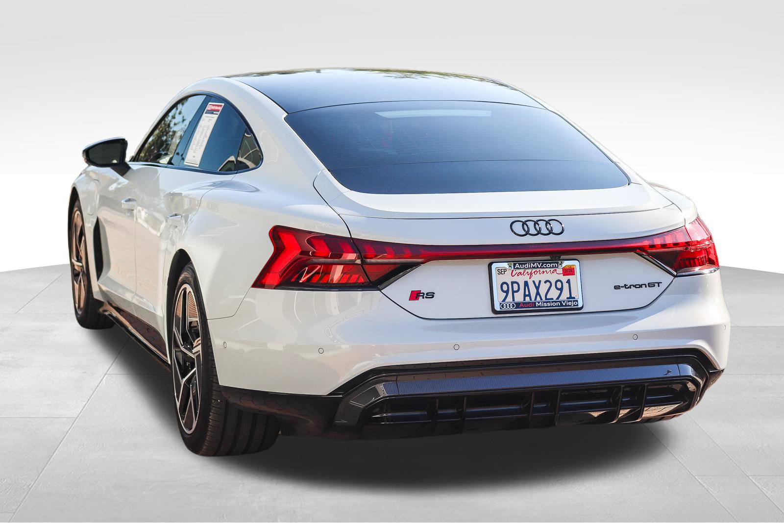 Used 2024 Audi RS e-tron GT w/ Carbon Performance Package AWD/4WD image 4