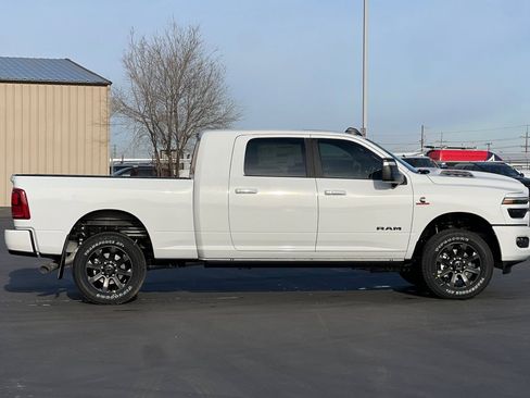 New 2026 RAM 2500 Laramie AWD/4WD image 2