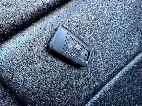 Used 2022 Volkswagen Atlas SE image 31