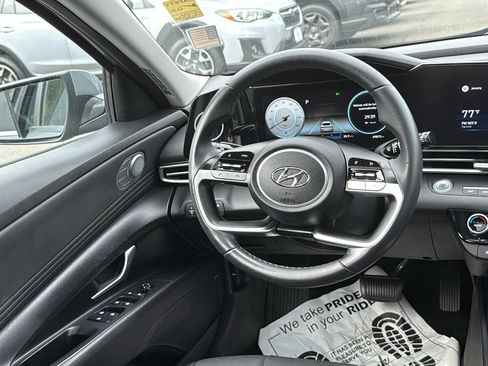 Used 2021 Hyundai Elantra Limited FWD image 23
