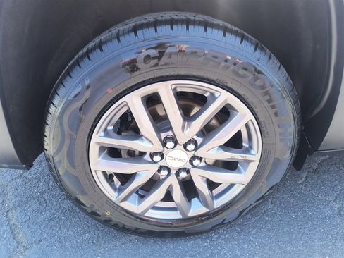 Used 2018 GMC Acadia SLT FWD image 12
