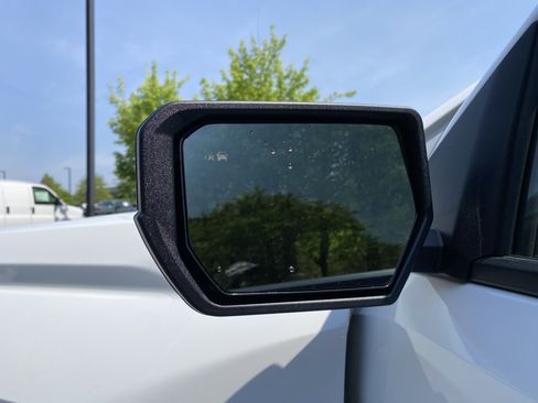 Used 2024 GMC Canyon Elevation w/ Convenience Package image 38