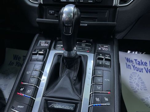 Used 2017 Porsche Macan S image 23