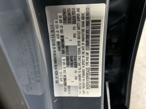 Used 2023 MAZDA MAZDA3 s image 33