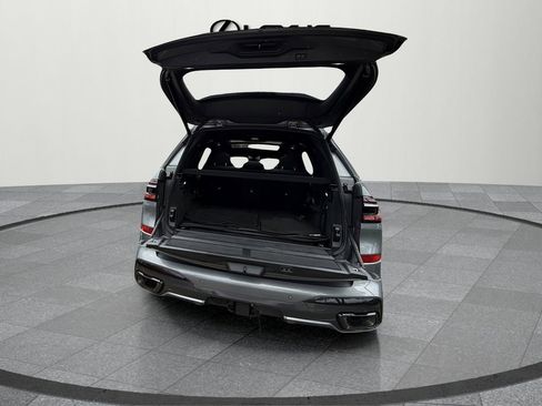 Used 2024 BMW X7 xDrive40i w/ M Sport Package image 14