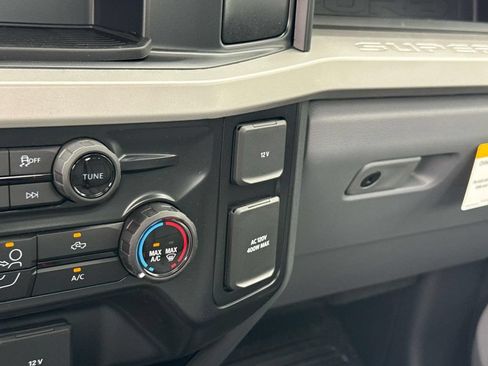 New 2026 Ford F250 XL w/ XL Chrome Package RWD image 23