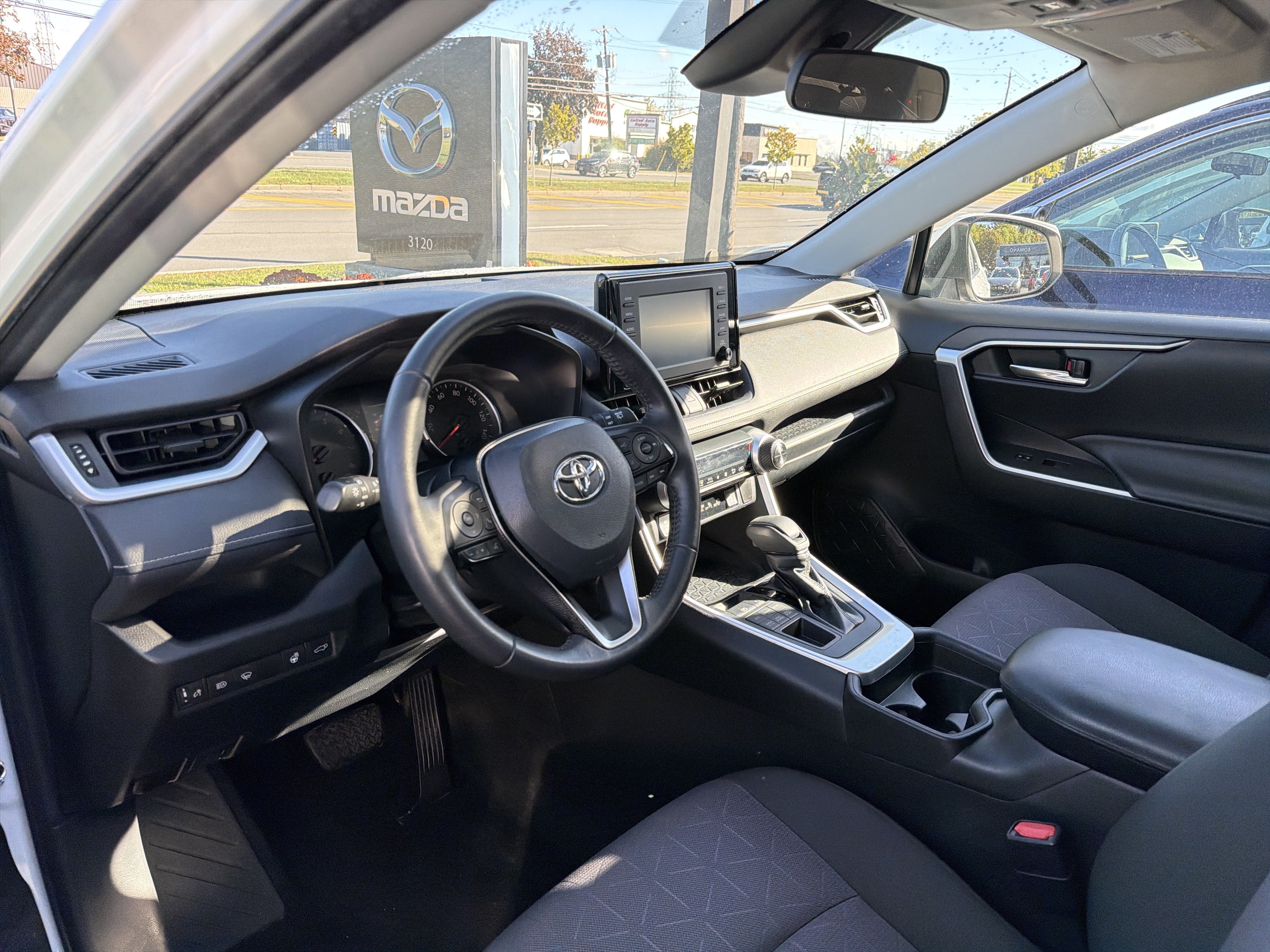 Used 2019 Toyota RAV4 XLE w/ Convenience Package AWD/4WD image 18