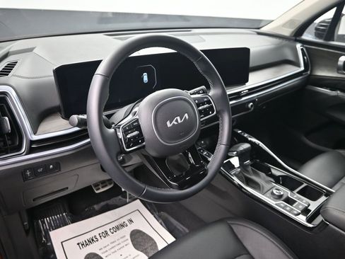 Certified 2025 Kia Sorento SX image 13