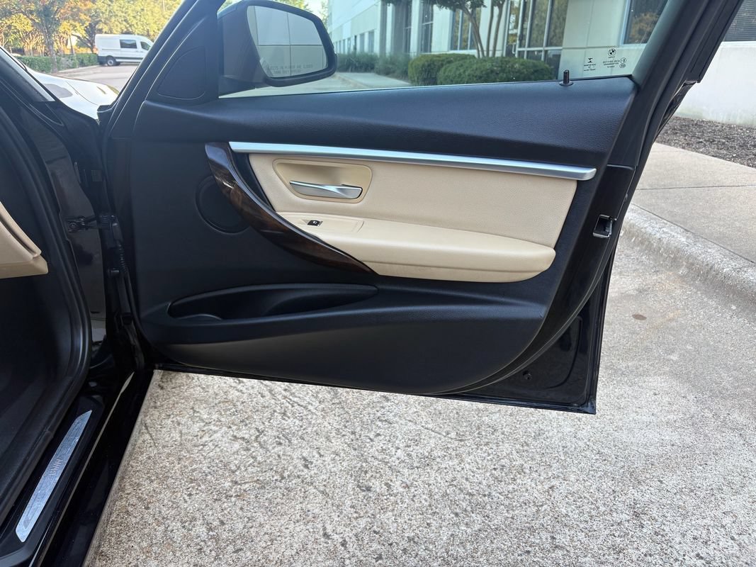 Used 2017 BMW 330i Sedan RWD image 27