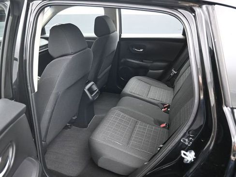 Certified 2025 Honda HR-V LX image 10