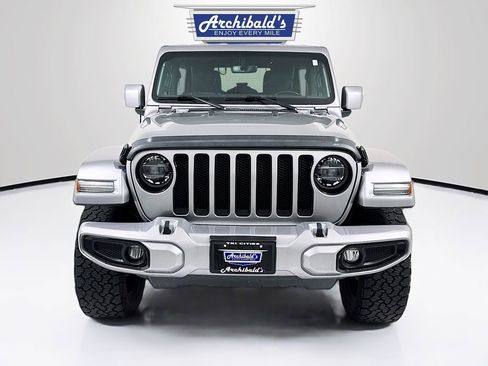 Used 2021 Jeep Wrangler Unlimited Sahara w/ Altitude image 2