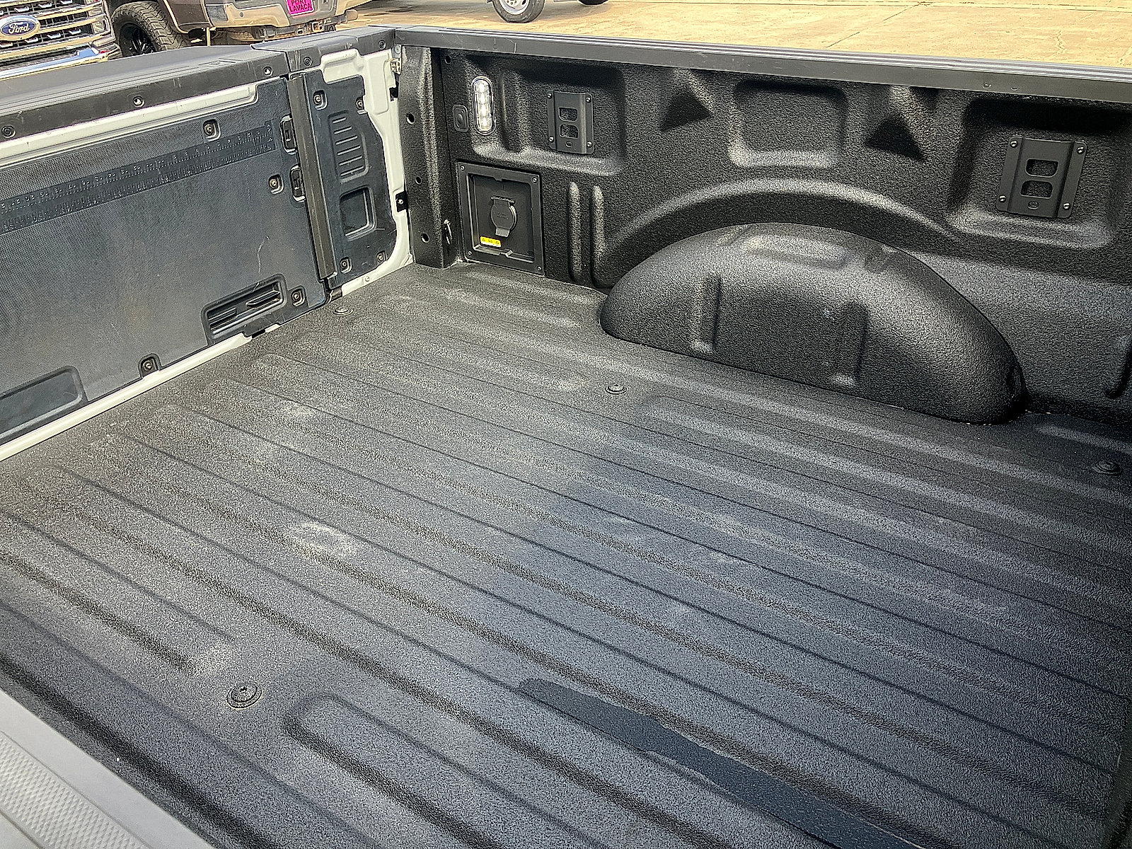 Used 2024 Ford F150 Lariat w/ Bed Utility Package AWD/4WD image 17