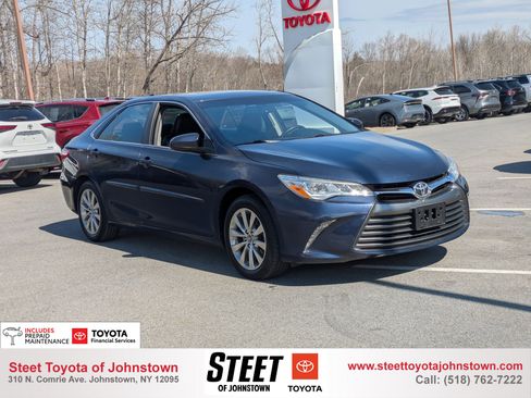 Used 2017 Toyota Camry XLE image 1