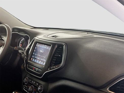 Used 2022 Jeep Cherokee Trailhawk w/ Premium Leather Package image 28