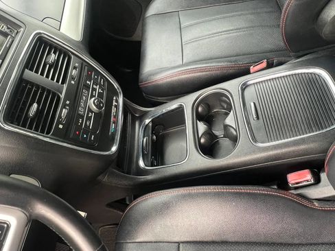Used 2016 Dodge Grand Caravan R/T FWD image 17