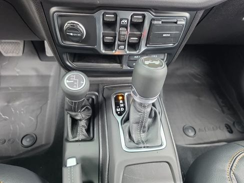 New 2026 Jeep Wrangler Unlimited Sahara AWD/4WD image 20