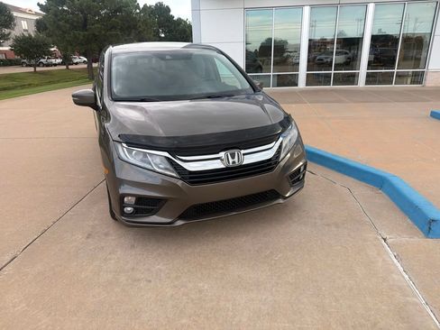 Used 2018 Honda Odyssey EX image 4