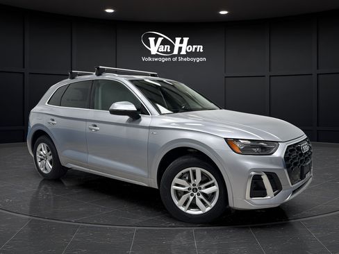 Used 2023 Audi Q5 2.0T Premium w/ Convenience Package AWD/4WD image 1