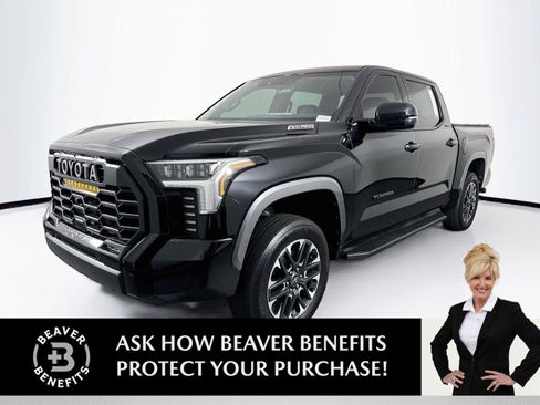 Used 2025 Toyota Tundra Limited AWD/4WD image 1