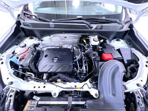 Used 2021 Buick Encore GX Essence FWD image 11
