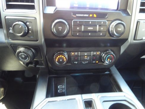 Used 2020 Ford F150 XLT w/ Equipment Group 302A Luxury AWD/4WD image 18