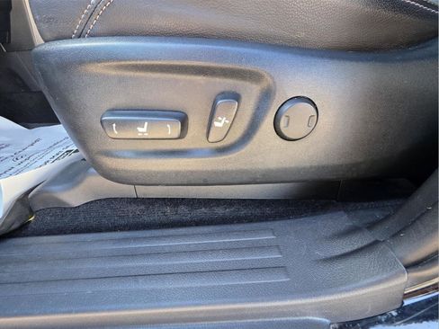 Used 2023 Toyota 4Runner Limited image 15